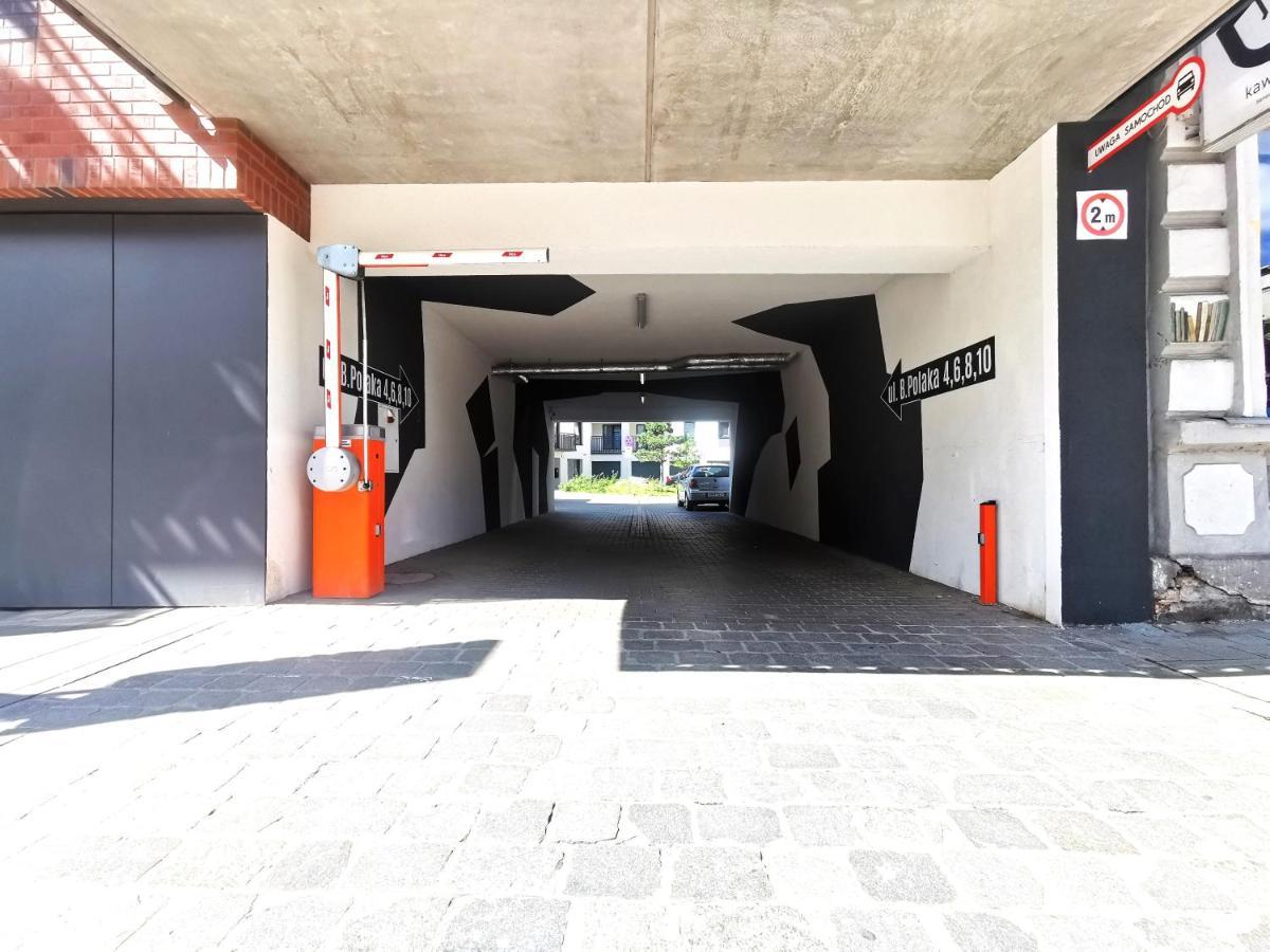 Apartment Polaka ~ Self Check-in 24 ~ Car Park ~lift