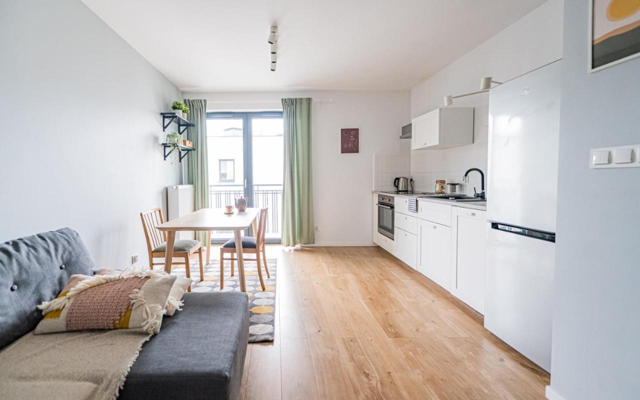 Polaka ~ Self Check-in 24 ~ Car Park ~lift Apartment Wroclaw